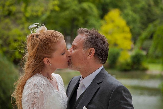 Paris Eiffel Tower Wedding Vows Renewal Ceremony with Photo Shoot - Price and value: what you’re paying for