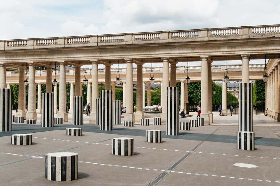 Paris: Emily TV Show Locations Guided Walking Tour - Photo Strategy: How to Get Reel-Worthy Shots Without Falling Behind