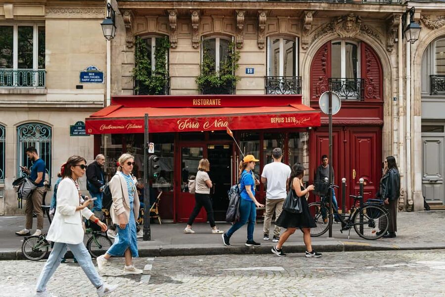 Paris: Emily TV Show Locations Guided Walking Tour - Pont des Arts: Cross the Bridge, Then Let the Seine Do the Work