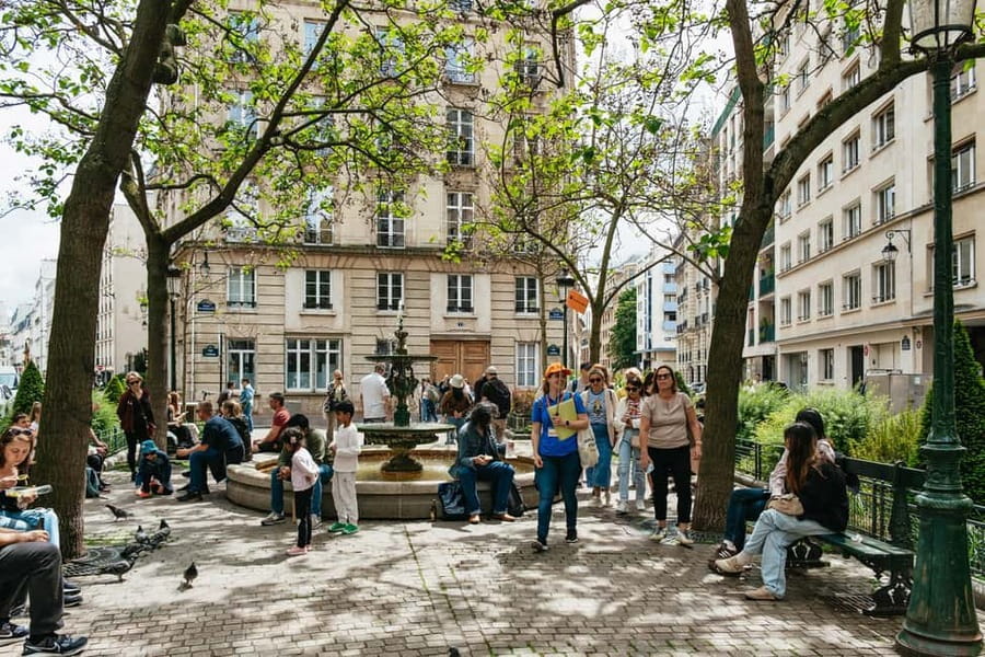 Paris: Emily TV Show Locations Guided Walking Tour - 8 Rue de Montpensier: Emily’s Residence Exterior Shots