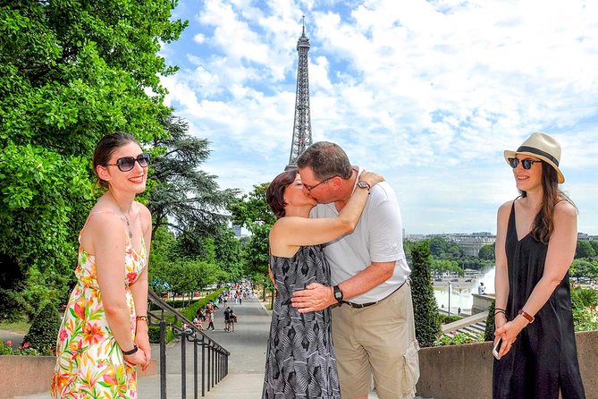 Paris Engagement Proposal Private Walking Tour with Professional Photographer - Two photo stops built around your chosen proposal sites