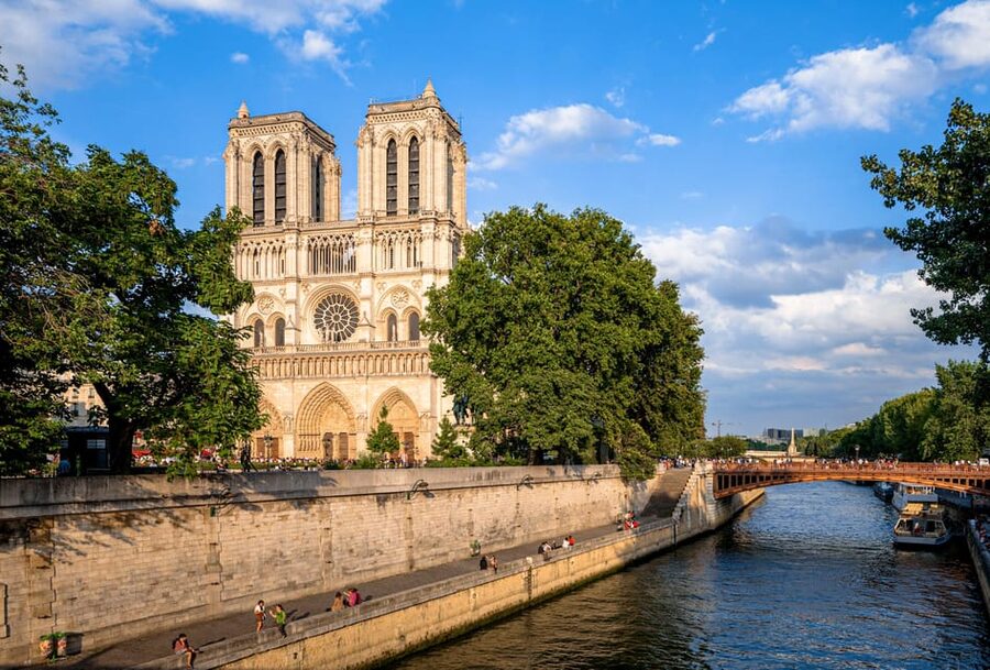 Paris: Eternal Notre-Dame VR Experience Ticket - When to do this: before, after, or as your Notre-Dame Plan B