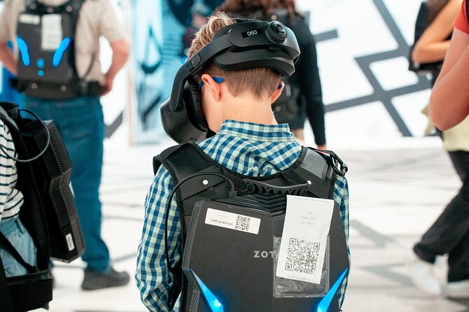 Paris Eternelle Notre-Dame Virtual Reality Tour - Getting oriented at the Cité de l’Histoire meeting point