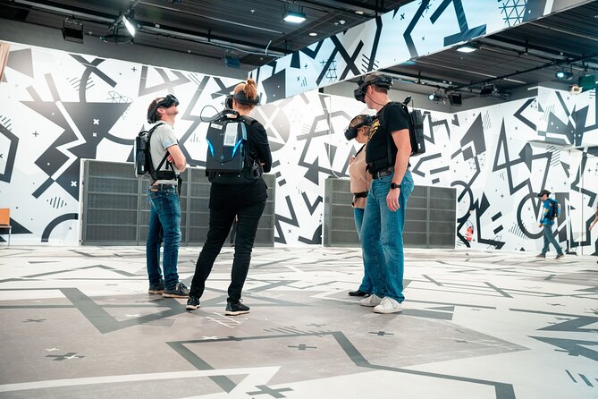 Paris Eternelle Notre-Dame Virtual Reality Tour - What it feels like in the room: pacing, headset time, and comfort