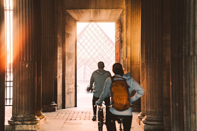 Paris Evening City of Lights Small Group Bike Tour & Boat Cruise - A night loop that shows you the whole Paris picture