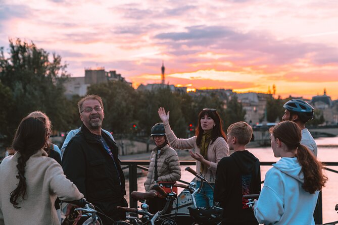 Paris Evening City of Lights Small Group Bike Tour & Boat Cruise - The café and ice cream break that keeps the energy up