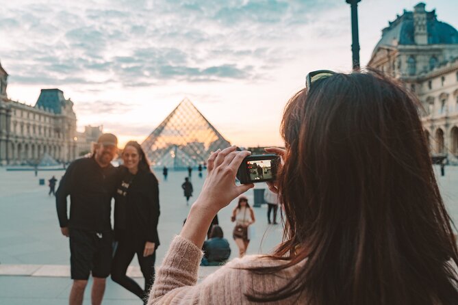 Paris Evening City of Lights Small Group Bike Tour & Boat Cruise - Who this tour suits best