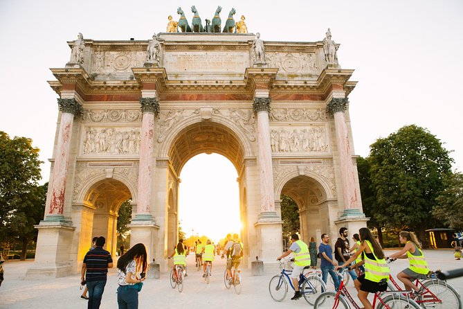 Paris Evening Snapshot Bike Tour - The Real Ride Feel: Easy Pace, City Traffic, and Road Skills