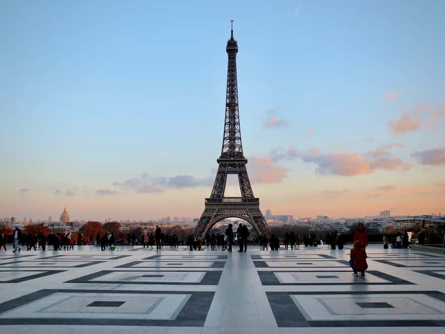 Paris: Explore the City of Light on a Magical Walking Tour - Key moments that make this walking tour work