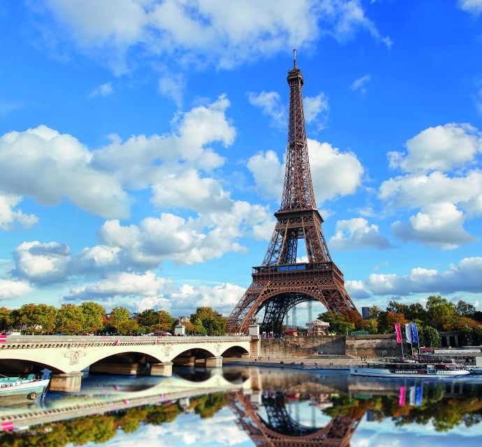Paris: Family-Friendly River Seine Guided Cruise - The guide experience: riddles, questions, and kid-friendly Paris stories