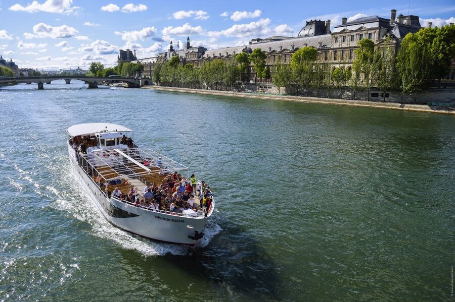 Paris: Family-Friendly River Seine Guided Cruise - Price and value: what $24 per person buys you