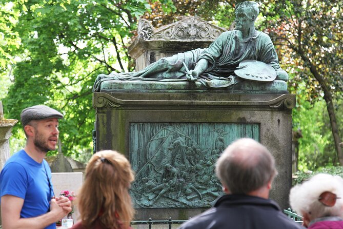 Paris: Famous Graves of Pere Lachaise Cemetery Guided Tour - Key highlights you will actually use