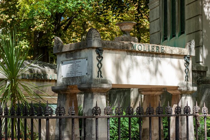 Paris: Famous Graves of Pere Lachaise Cemetery Guided Tour - Lovers and legends: Heloïse and Abelard, plus tragic stories
