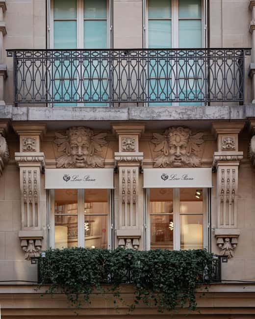 Paris: Fashion Week Haute Couture Walking Tour - Louvre Area Drop-off: Closing the Day Near a Fashion-Smart Destination