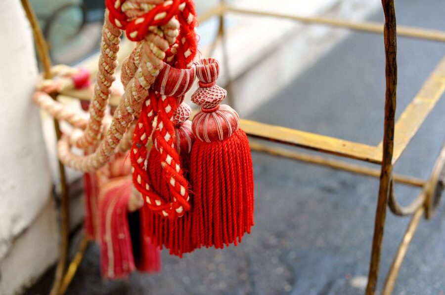 Paris: Flea Market Insider's Tour in Extra-Small Group - The real draw: learning the flea market, not just walking it