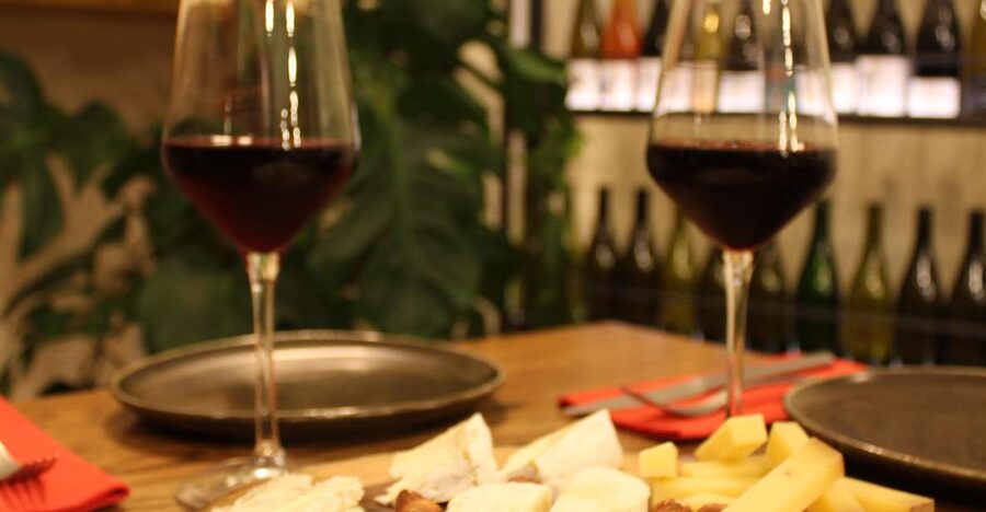 Paris: French Wine and Cheese Guided Tasting - Cheese pairings that teach you how to order