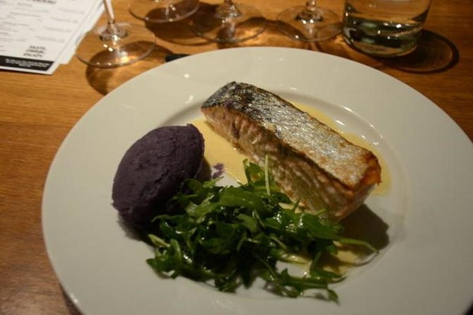 Paris French Wine Tasting 3-Course Dinner - Getting there and how the 2 hours usually flow
