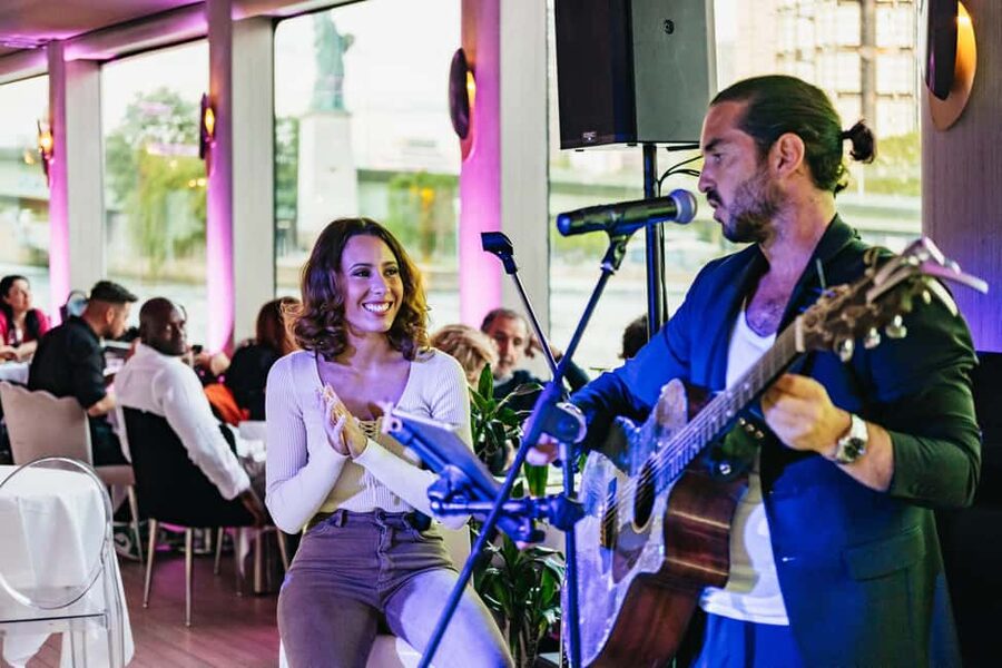 Paris: Gourmet Dinner Cruise on Seine River with Live Music - The 3-course menu: what you’re actually eating