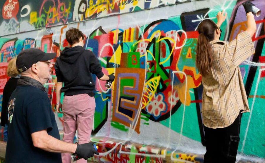 Paris: Graffiti and Street Art Workshop - Lettering day: choosing your design and learning classic effects