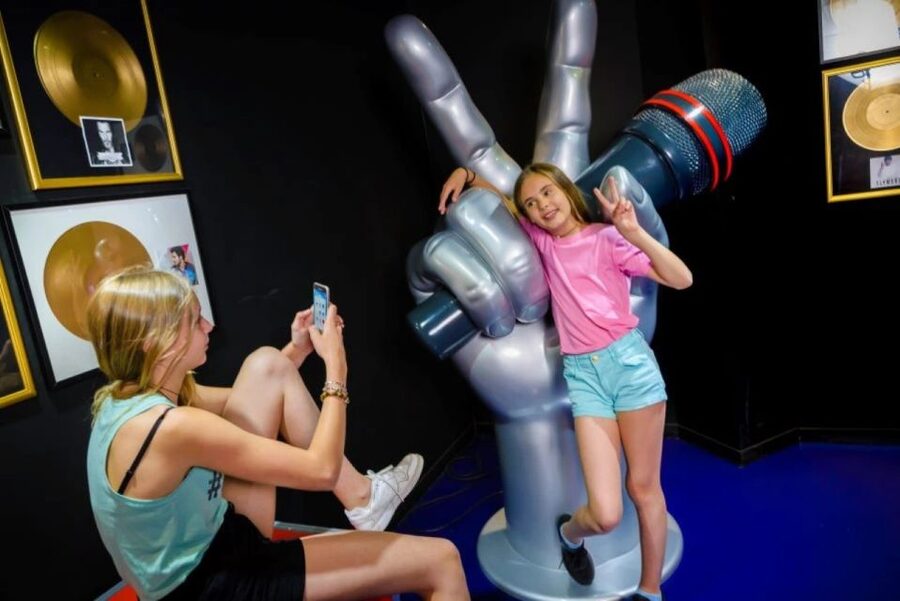Paris: Grèvin Wax Museum and Seine River Cruise Tickets - Beat the clock: lining up your museum and Seine cruise