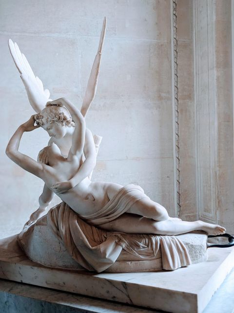 Paris: Guided Louvre Museum Tour with Optional Entry Ticket - Key highlights at a glance