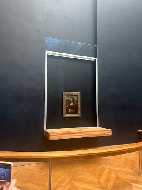 Paris: Guided tour in PORTUGUESE at the Louvre-semi-private - French and Italian painting stops: what you will walk away able to explain