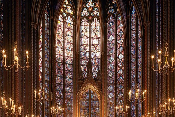 Paris Guided Tour with Notre Dame Cathedral or Ste Chapelle Entry - Guide quality and small-group structure: what you feel on the ground