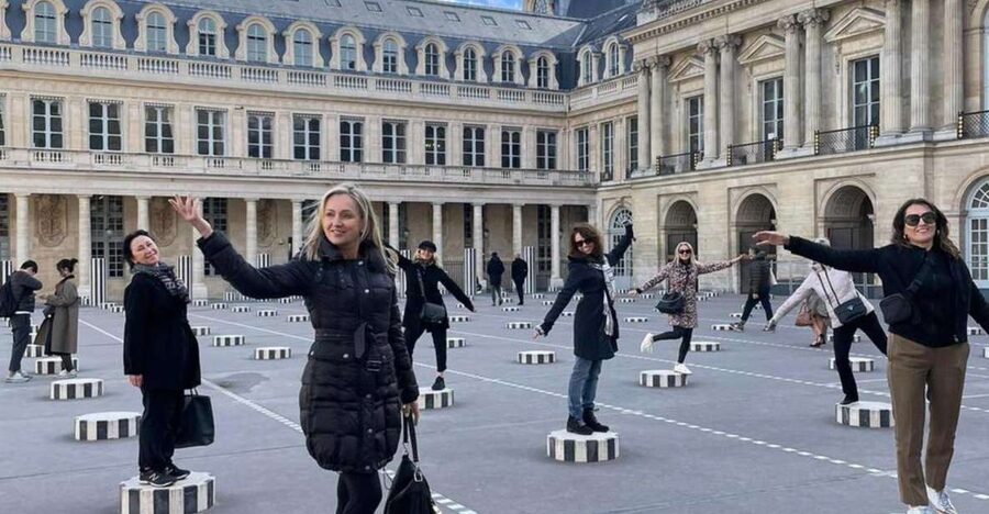 Paris: Guided Walking Tour from Opera Garnier to Notre-Dame - Palais Garnier to Place Vendôme: Paris at full dress