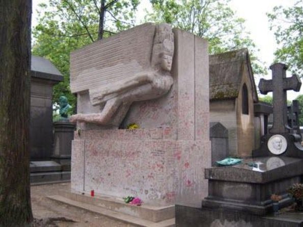 Paris: Haunted Père Lachaise Cemetery Guided Tour - Key Things You Will Notice on This Tour