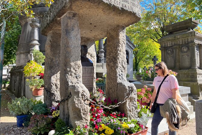 Paris: Haunted Père Lachaise Cemetery Guided Tour - Writers and Composers: Proust and Chopin Add a Different Kind of Spooky