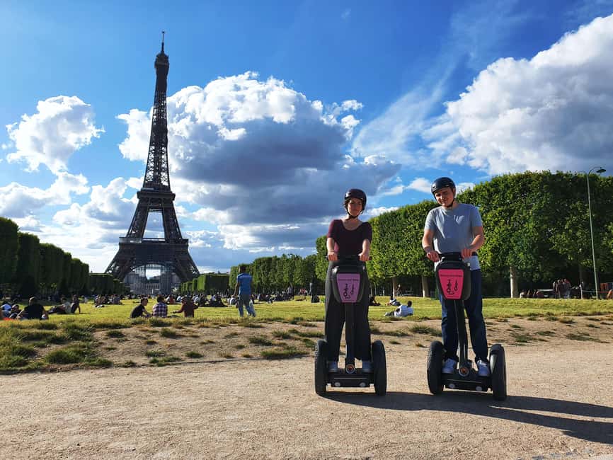 Paris Highlights Segway Tour - École-Militaire photo stop: Paris looks extra grand from street level