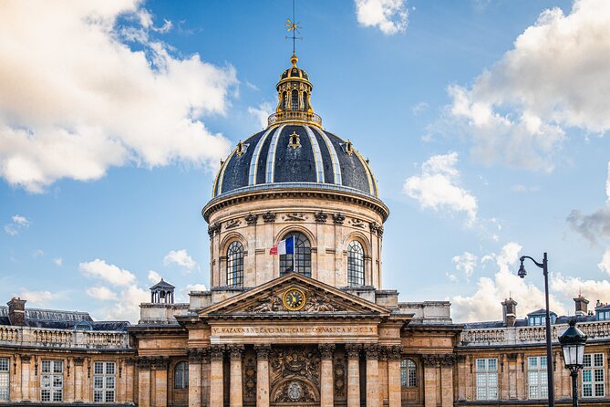 Paris History Walk: Medieval Marais, Notre Dame Islands & Stories - Marché aux Fleurs and Palais de Justice: Paris with senses