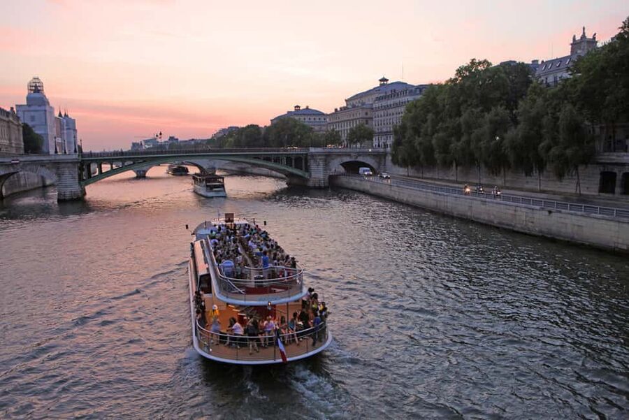 Paris: Hop-on Hop-off Bus Tour & Seine Cruise Bundle Tour - The “two views of Paris” combo that actually saves time