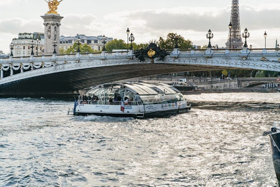Paris: Hop-On Hop-Off Seine Cruise Pass with 9 Stops - Key points to know before you buy