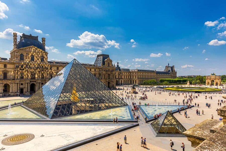 Paris Icons Express Tour - Notre-Dame to Louvre. Small group - Sainte-Chapelle and Palais de Justice: where Paris feels theatrical