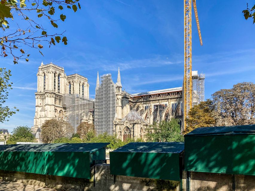 Paris: Île de la Cité and Notre-Dame Walking Tour With Crypt - Archeological Crypt under Notre-Dame: Roman foundations, not a burial story