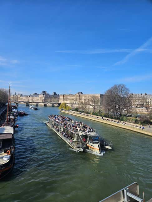 Paris: Île de la Cité Sunset Tour - Pont Neuf: start where kings, poets, and revolutionaries crossed