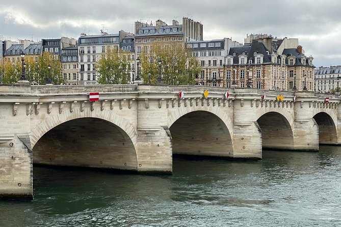 Paris Ile-de-la-Cité Walking Tour: Max 6 People Group or Private - Conciergerie and the French Revolution mood shift