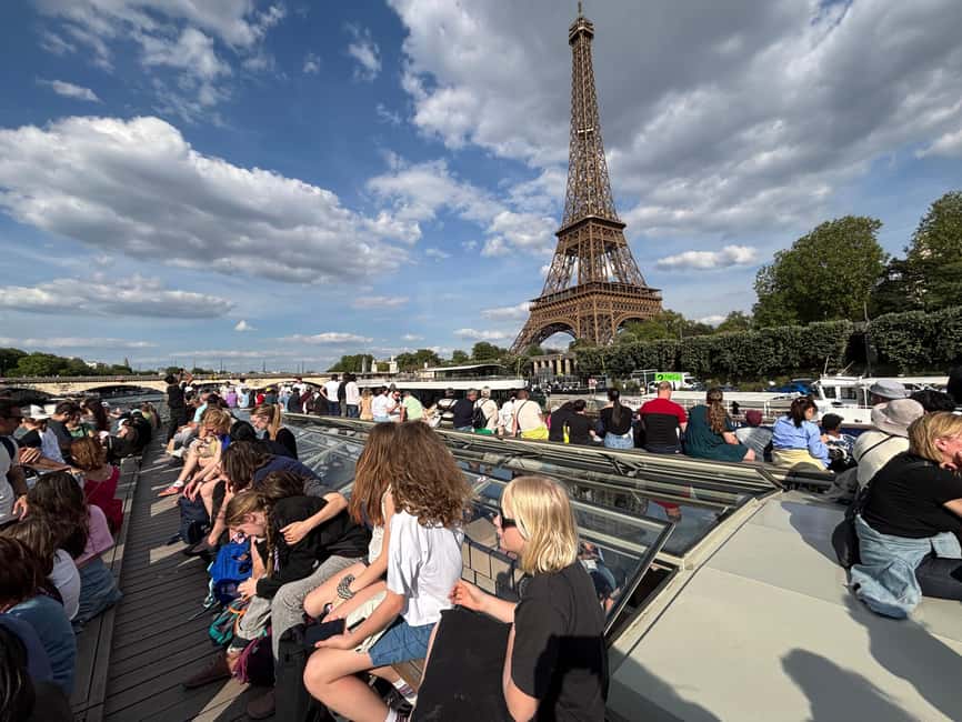 Paris: Illuminations River Cruise with Audio Commentary - Crowds, weather, and river conditions: plan like a local