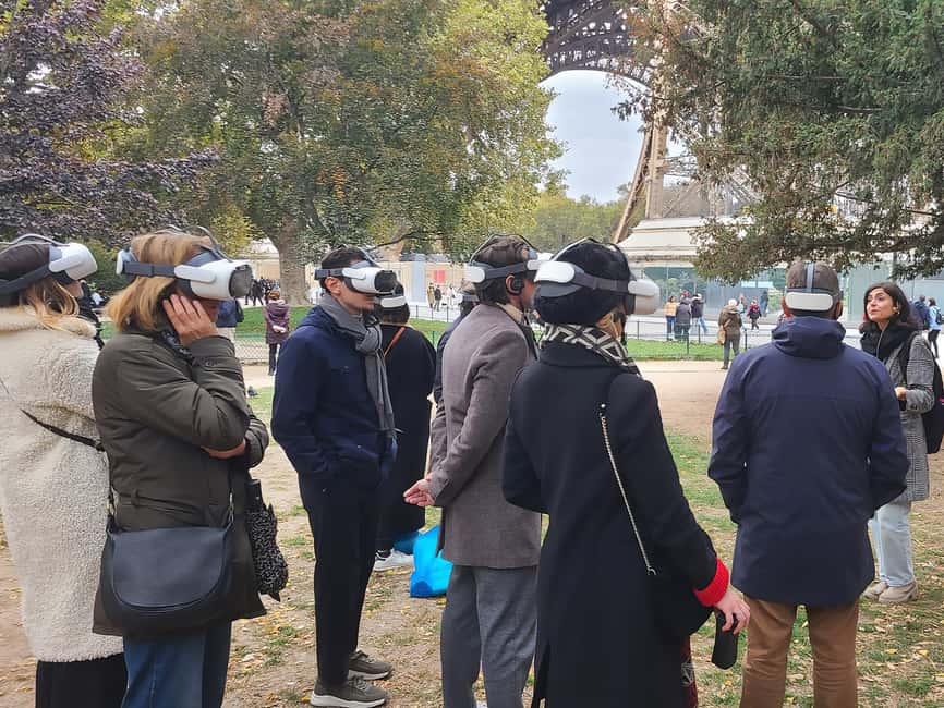 Paris : Immersive Eiffel Tower tour with virtual reality - Meet Gustave Eiffel and learn the Iron Lady’s secrets