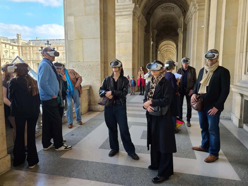 Paris: Immersive Louvre Tour with Virtual Reality - Time travel outside the Louvre: what this VR tour really does