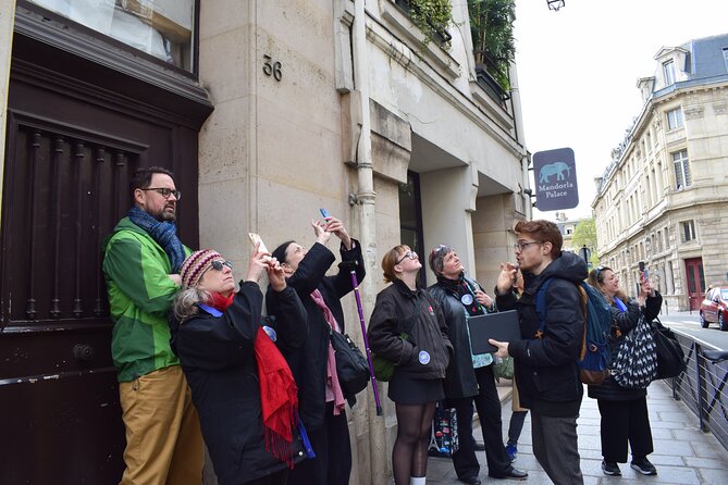 Paris Jewish Heritage: Le Marais & Montmartre Guided Walking Tour - The hop to Montmartre: a reset with real city rhythm