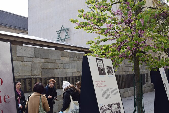 Paris Jewish Heritage: Le Marais & Montmartre Guided Walking Tour - Agoudas Hakehilos Synagogue exterior: Art Nouveau you can spot fast