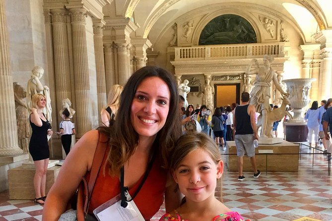 Paris Kids and Families Private Louvre Tour - Place du Carrousel meeting point, where your day starts calmly