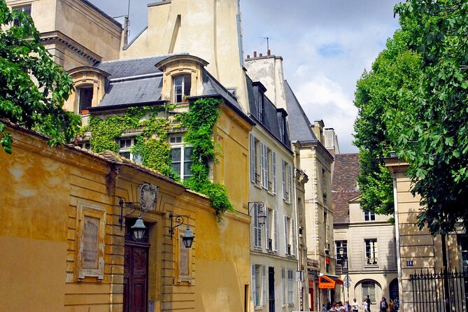 Paris La Marais District Guided Walking Tour - Maison de Victor Hugo: literature made visible