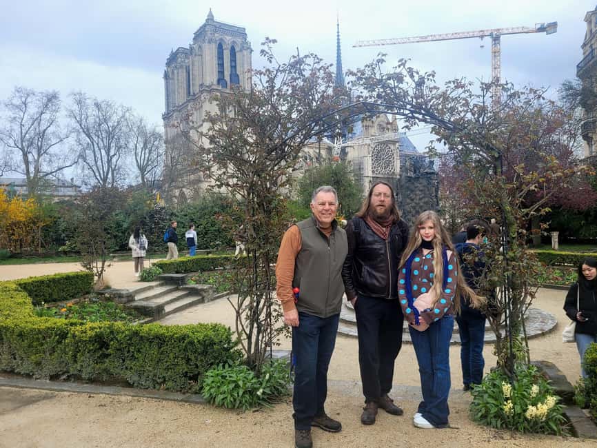 Paris: Latin Quarter and Saint Germain Guided Walking Tour - Notre Dame as the finishing move, then you keep going on your own