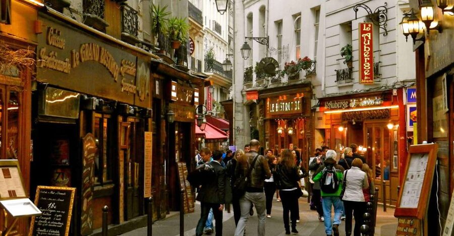 PARIS: Latin Quarter Guided Walking Tour - 12 guests 2,5h - St. Etienne du Mont and the Philippe II Wall, How to Keep Reading Paris