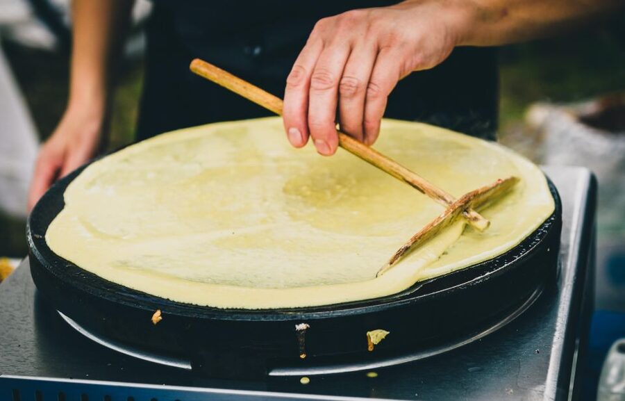 Paris: Latin Quarter Traditional Food Tour with Full Meal - Four-plus stops with a real French meal, not just samples