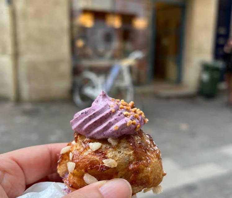 Paris: Le Marais Bakery and Pastry Food Tour with Tastings - Why Le Marais works so well for a sweet 2-hour food tour