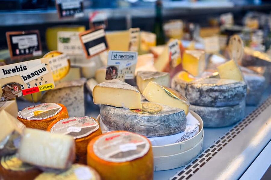Paris: Le Marais District Food Tour with 10+ Tastings & Wine - Key points before you go